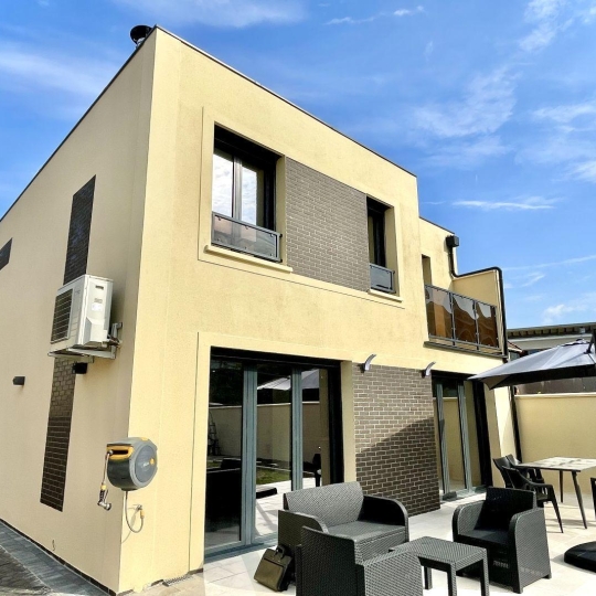  Annonces VINCENNES : Maison / Villa | LIVRY-GARGAN (93190) | 180 m2 | 685 000 € 