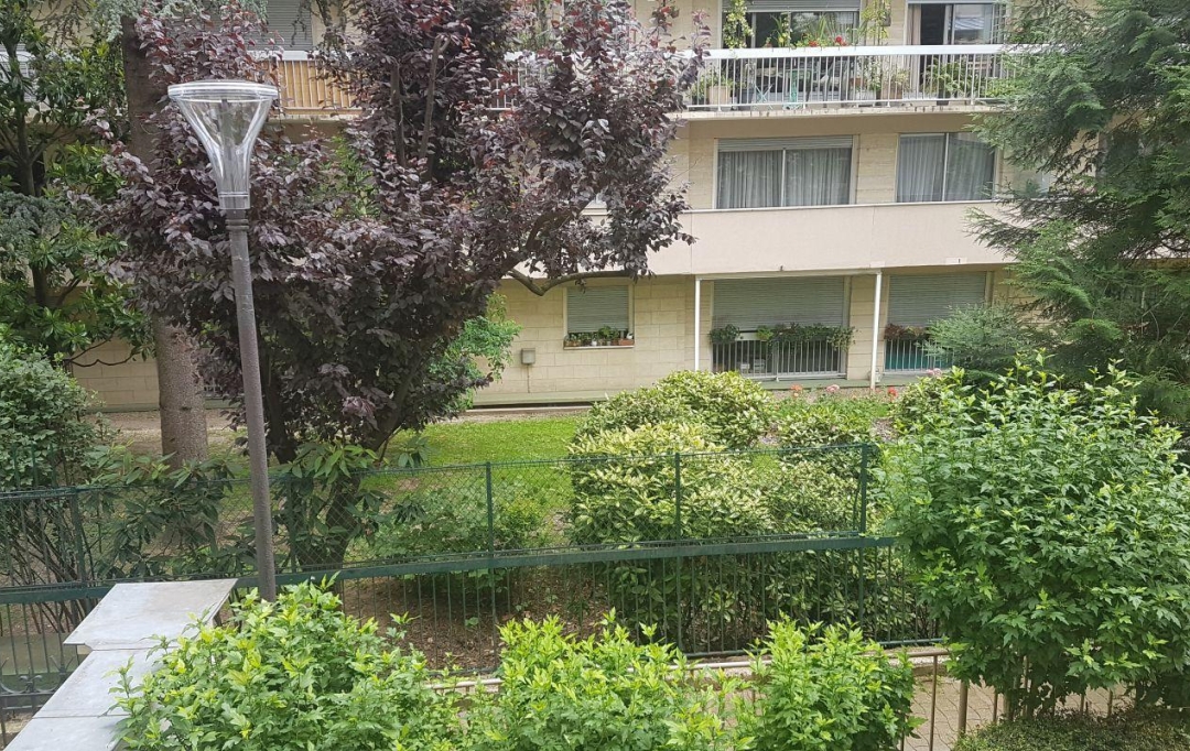 Annonces VINCENNES : Appartement | PARIS (75018) | 46 m2 | 340 200 € 