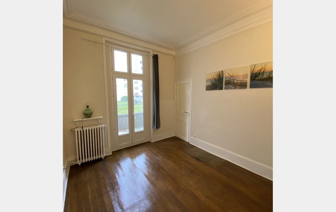 Annonces VINCENNES : Appartement | CHARENTON-LE-PONT (94220) | 30 m2 | 1 150 € 